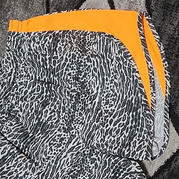 NIKE DRI-FIT EMBROIDERED SWOOSH LEOPARD PRINT LINED MESH ATHLETIC SHORTS - Picture 8 of 11